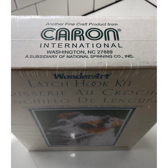 WonderArt Jack Russell Sealed Latch Hook Kit 15x20 Caron Rug Wall Hanging Dog - Picture 3 of 6